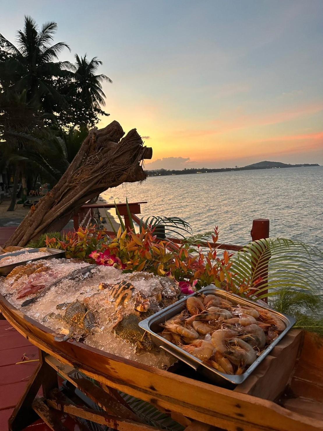 Adarin Beach Resort Mae Nam Beach Exterior foto